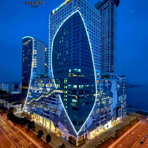  Aparthotel Attic Silverscape & Jonker
